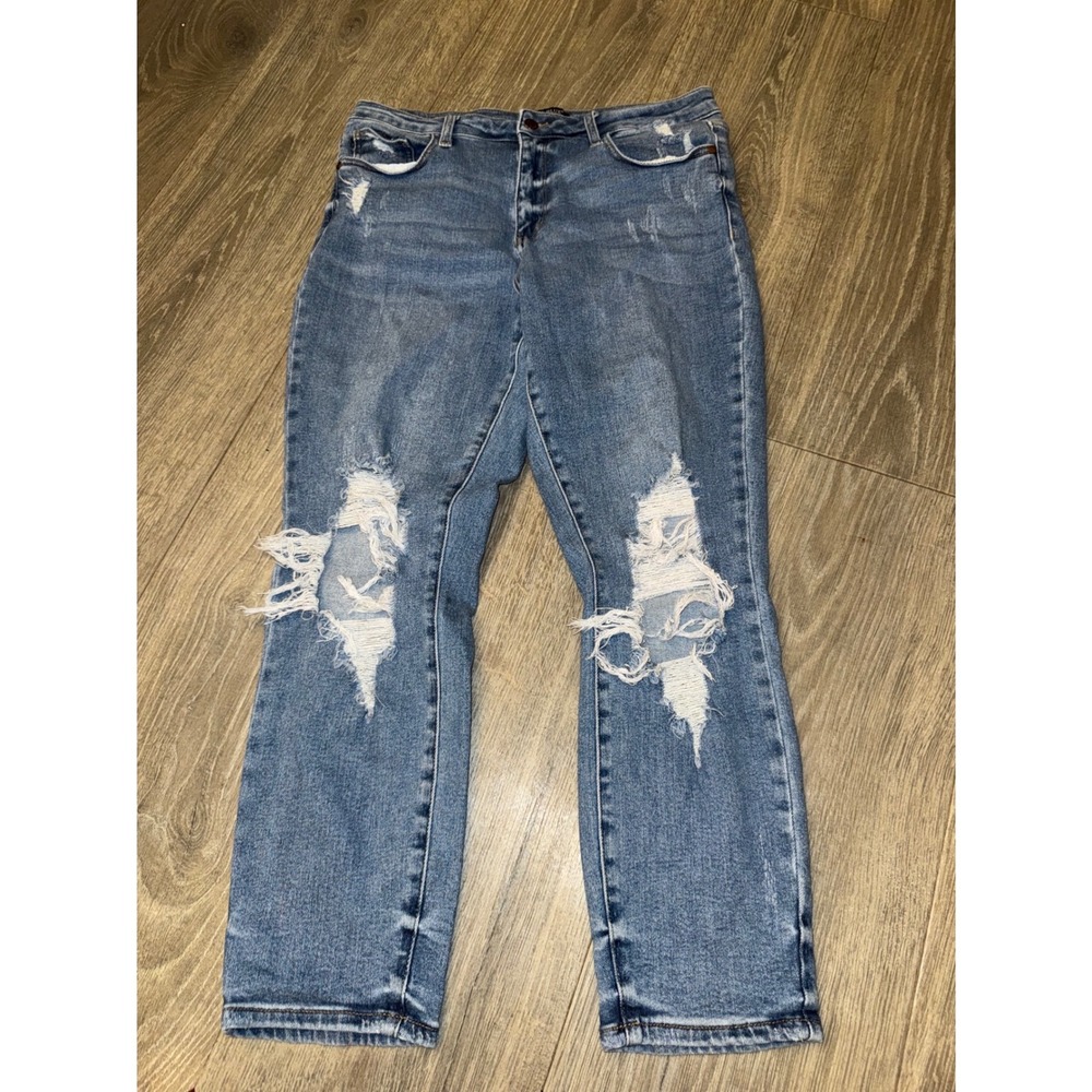 Judy Blue Boyfriend Fit Distressed Jeans Medium Wash Size 15/32 Stretch Denim